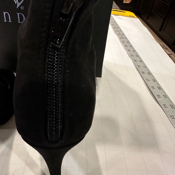 Chic Lace-Up Caged Stiletto Black Suede Booties Size 8 - Picture 5 of 8